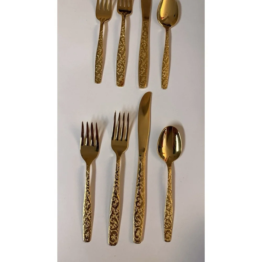 Vintage International Silver Golden Scroll Gold Flatware 8 Pc Set W Boxes‎